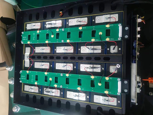 51.2V 100Ah LiFePO4 Stackable Battery Pack – 5KWH Home Solar Energy Storage System